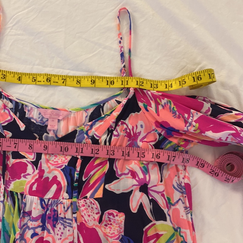 Lilly Pulitzer Alanna Top Cold Shoulder size medium EUC - Hard to find - Picture 5 of 12